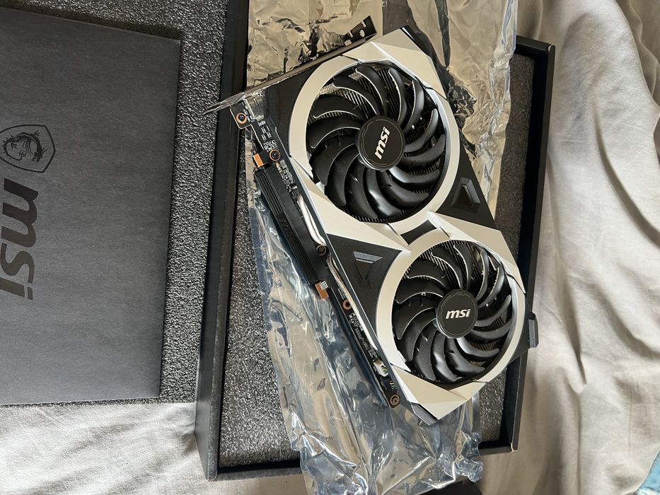 AMD radeon RX 6750XT