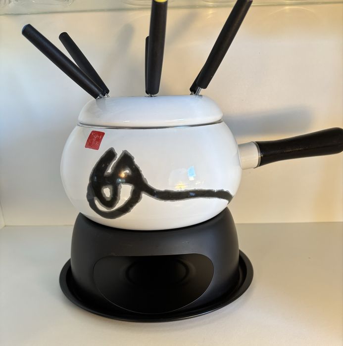 Fondue Esmalte com caractere chinês