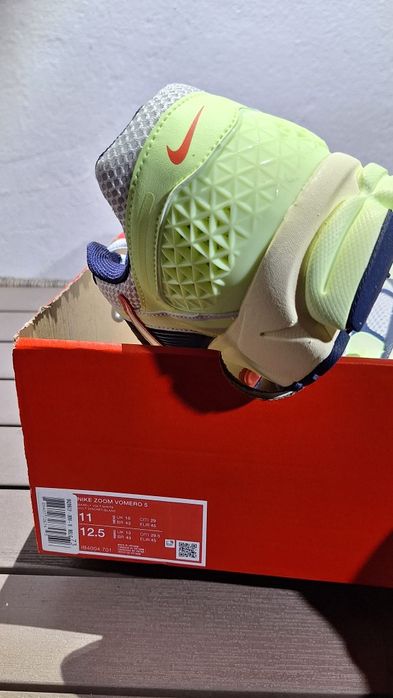 Кросівки Nike Zoom Vomero 5 US11 E45 29CM  IV4004 701
