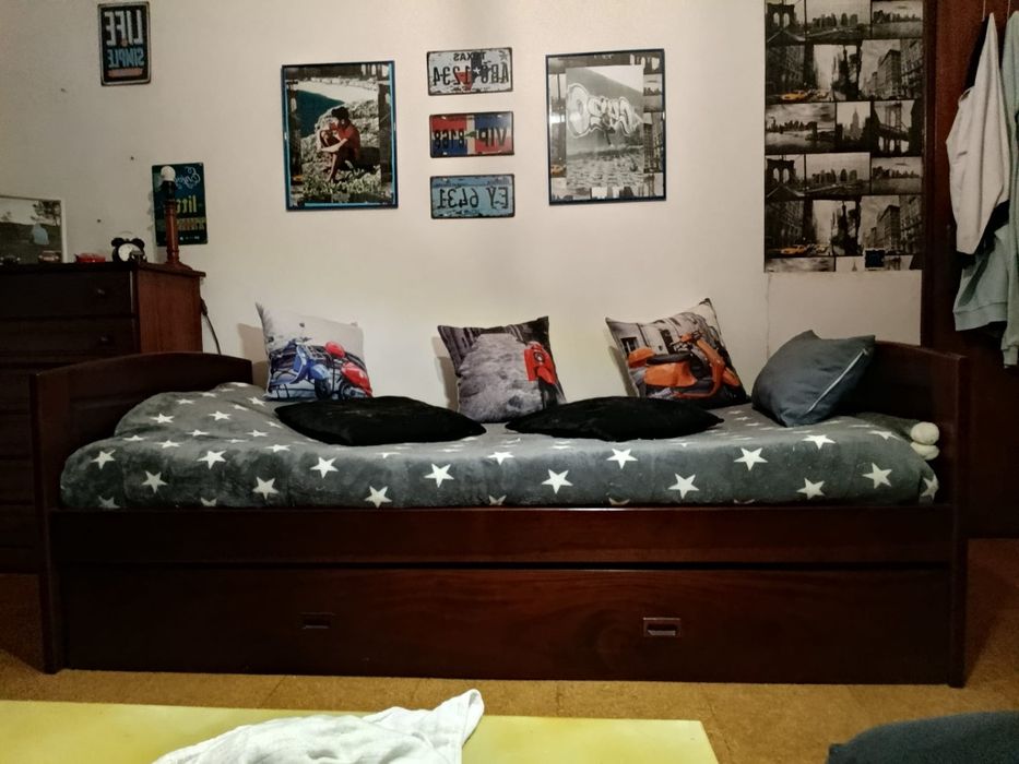 Cama com gavetão