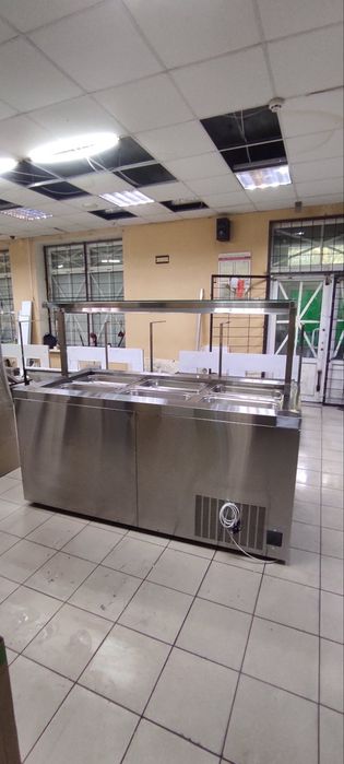 Вітрина для салатів та соління