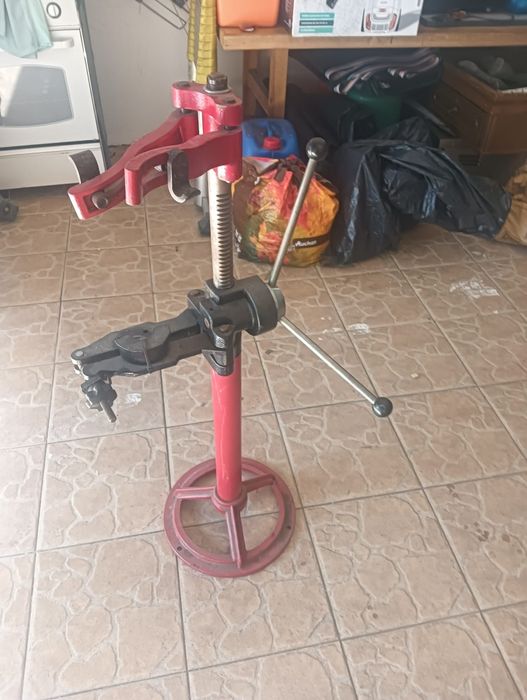 Macaco automovel