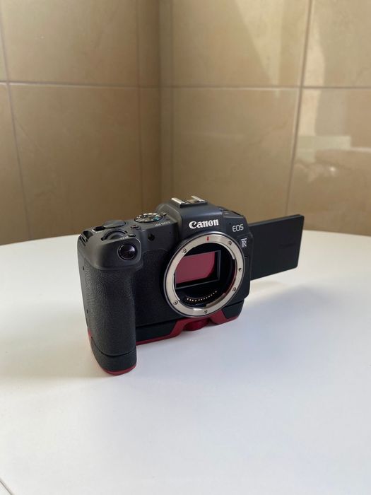 Canon EOS RP + 2 baterias + 1 bolsa Canon