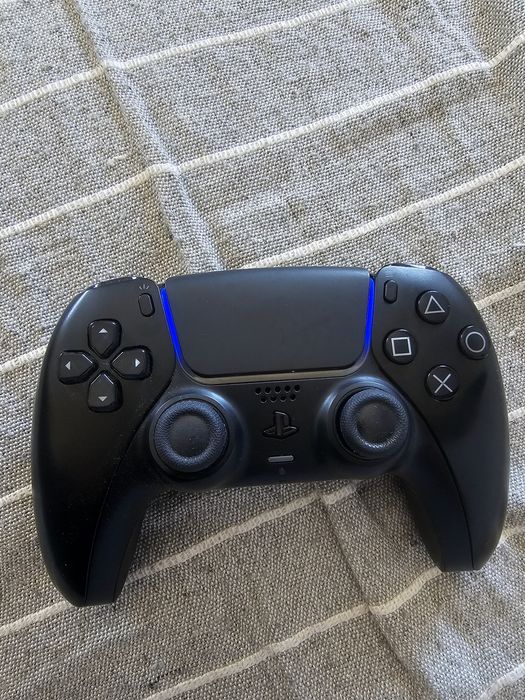 Sprzedam pada do playstation 5 orginalny