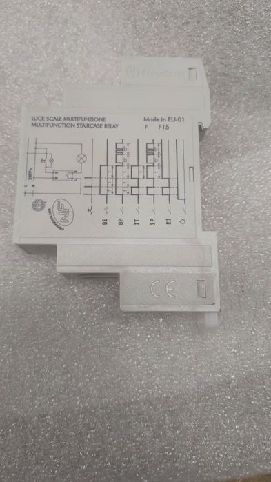 Automático escada Finder 14.01 relé multifunções