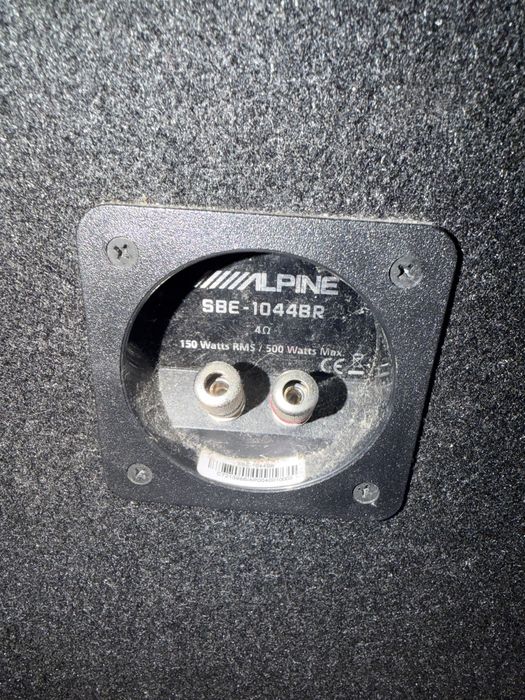 Subwoofer Alpine + Amplificador Crunch – Conjunto