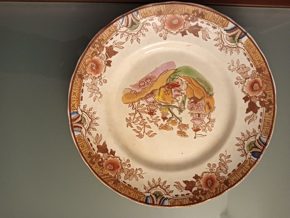 Porcelana Antiga e Rara	Prato raso 11	GILMAN & C.ta  SACAVÉM*