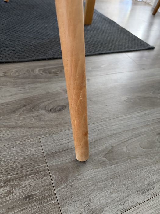 Cadeiras de sala estilo nórdico/escandinavo – branco + madeira natural