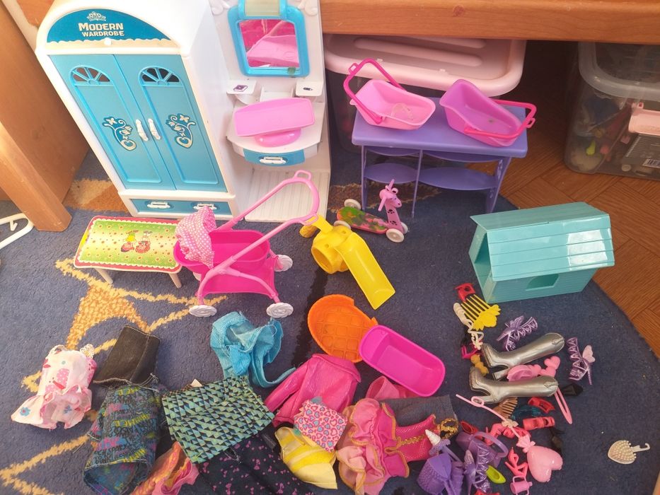 Zestaw lalek barbie i nie tylko