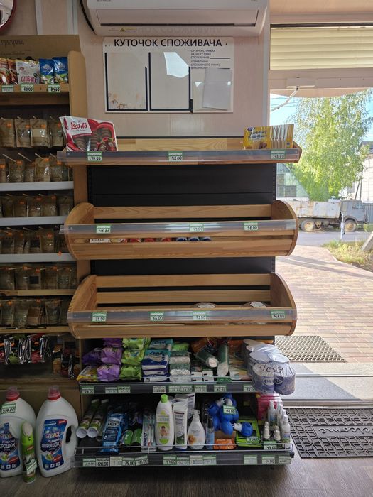 Продам кавовий апарат і б/у меблі,техніку,стелажі!