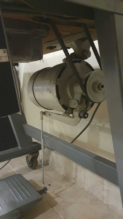 Máquina de Costura Industrial CONSEW 230 — Muito Bom Estado