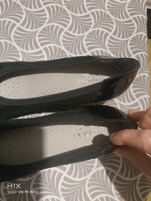 Czarne baleriny na koturnie 38. Lasocki.