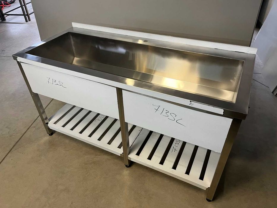 Столи з нержавіючої сталі. Мийки, полиці, стелажі з нержавійки