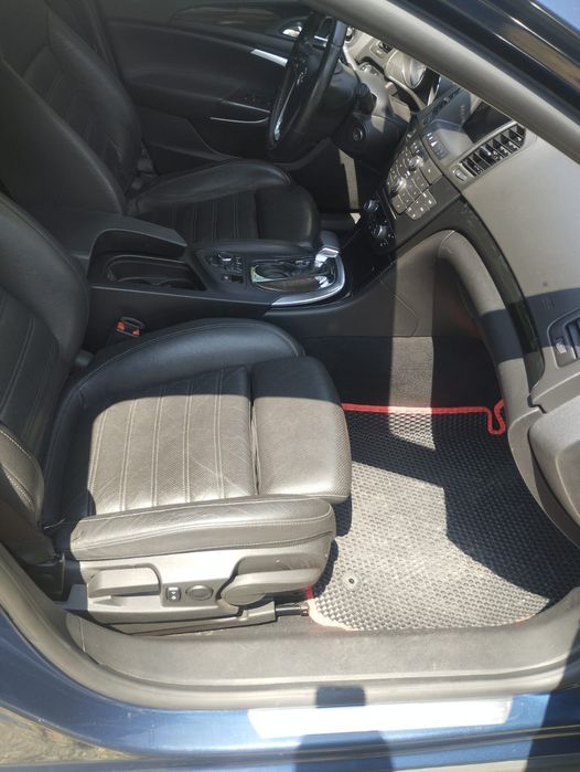 Опель інсігнія 2011р.в  4х4 2.0 дизель