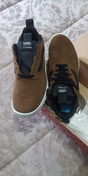 Sapatilhas Vans novas, nunca usadas n 39