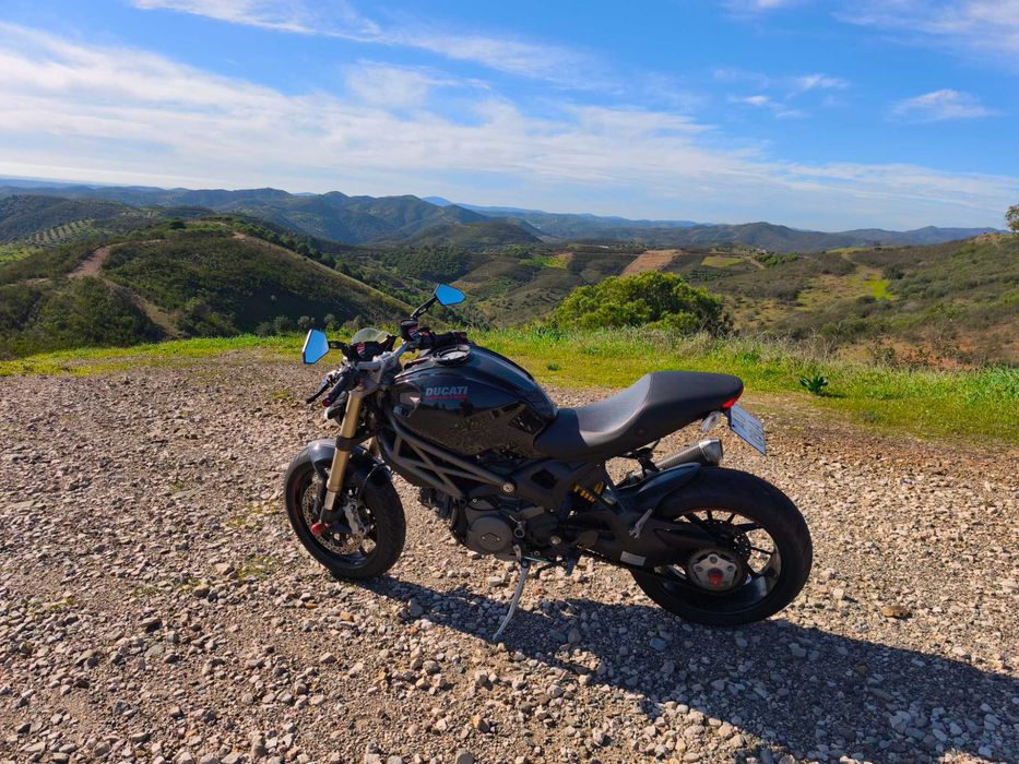 Ducati Monster 1100evo