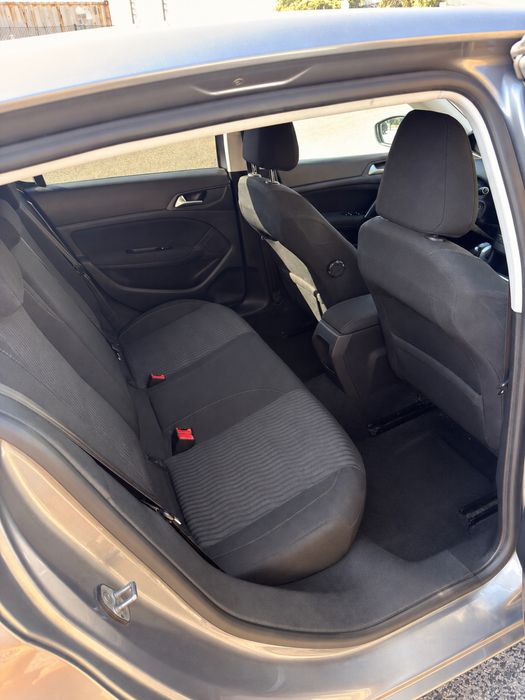 Peugeot 308 1.6 blue-HDi 120cv | 2015 | 152.000 km | Excelente estado