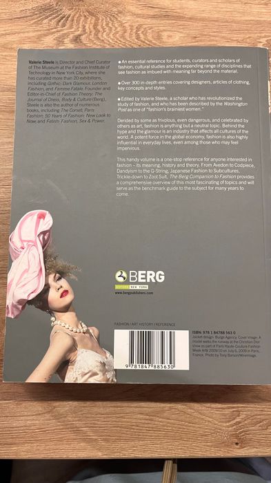 Książka THE BERG Companion to Fashion