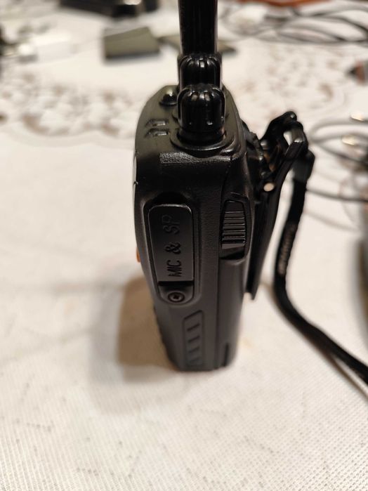 Wouxun KG-UV6D duobander radiotelefon skaner krótkofalówka