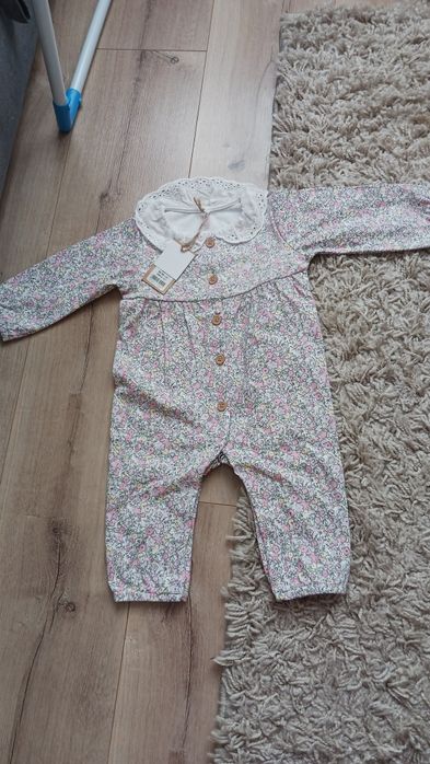 Pajac , kombinezon dziewczęcy rozmiar 68, marki Smyk, nowy z metką.