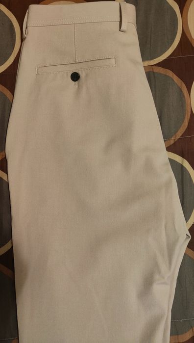 Calças tipo chino Zara