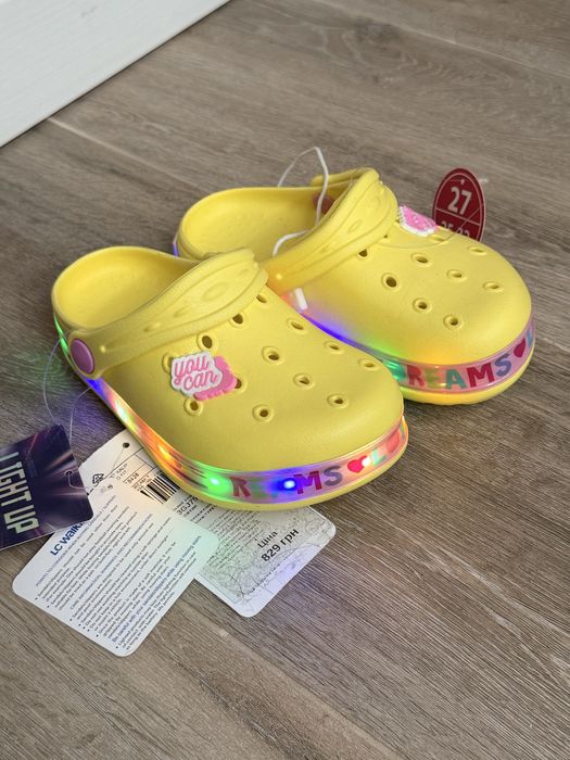 НОВІ!!! Крокси для дівчинки LC WAIKIKI 27 розмір. З LED підсвіткою