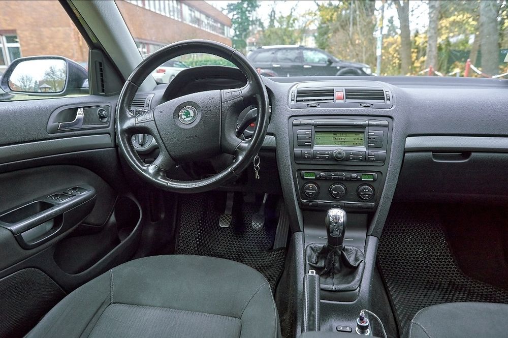 Skoda Octavia A5 2.0 TSI бензин В гарному стані