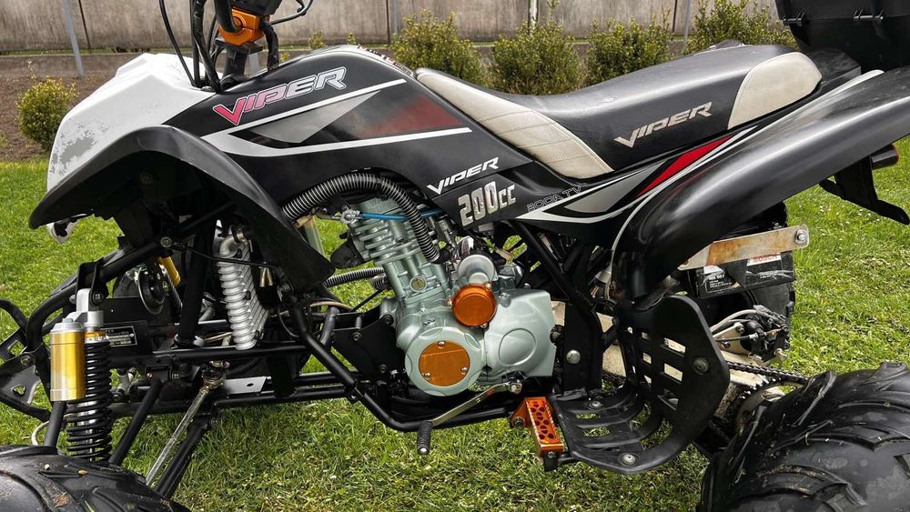 Квадроцикал вайпер 200