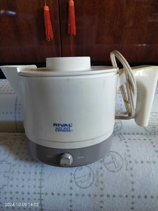 Електрочайник Rival hot pot