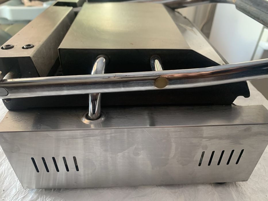 Гриль HENDI двойний