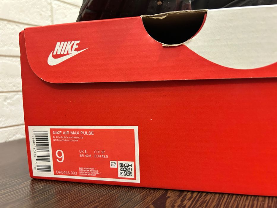 Продам Чоловічі кросівки NIKE AIR MAX PULSE