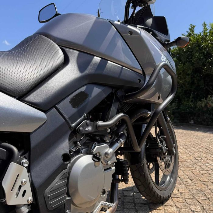 Suzuki V-Strom 650 – 2009 – Apenas 16.500 km – Excelente Estado