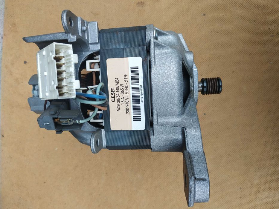 Двигатель от стиральной машины INDEZIT ITW F 51052 W.: 1 041 грн