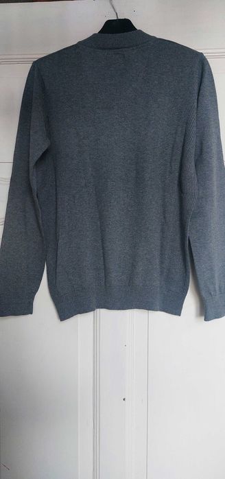 Szary   sweter M/L