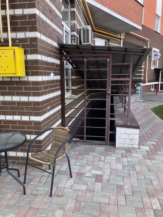 Аренда помещения 46м с отдельным входом. Хотов.