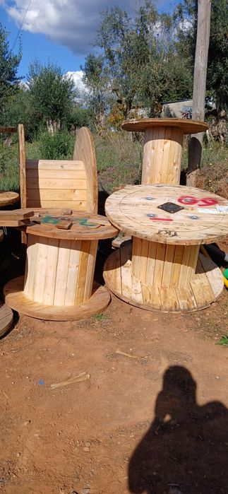 Vendo bobines de madeira