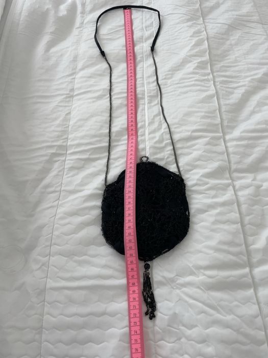 Carteira preta de missangas e metal Massimo Dutti