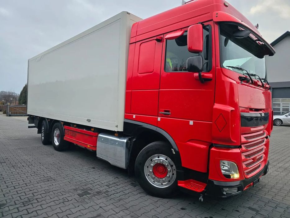 DAF XF 106SC  Daf XF106,sprowadzony ,winda ,oś skrętna , izoterma ,zadbany ,retarder