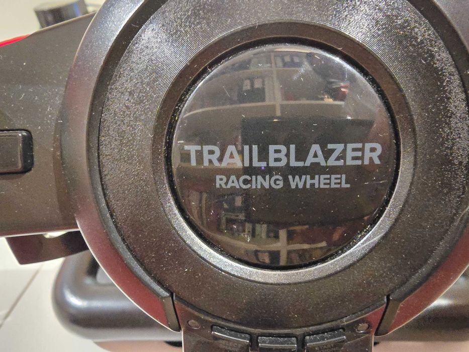 Volante Speedlink Trailblazer para PS4/PS3/PC/Xbox/Switch com pedais e suporte mesa
