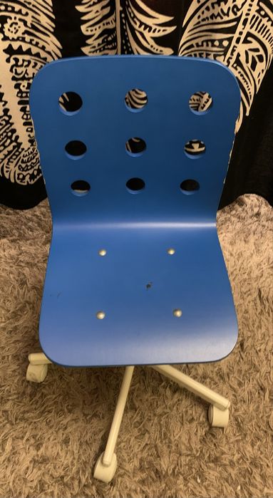 Oddam niebieskie krzesełko Ikea