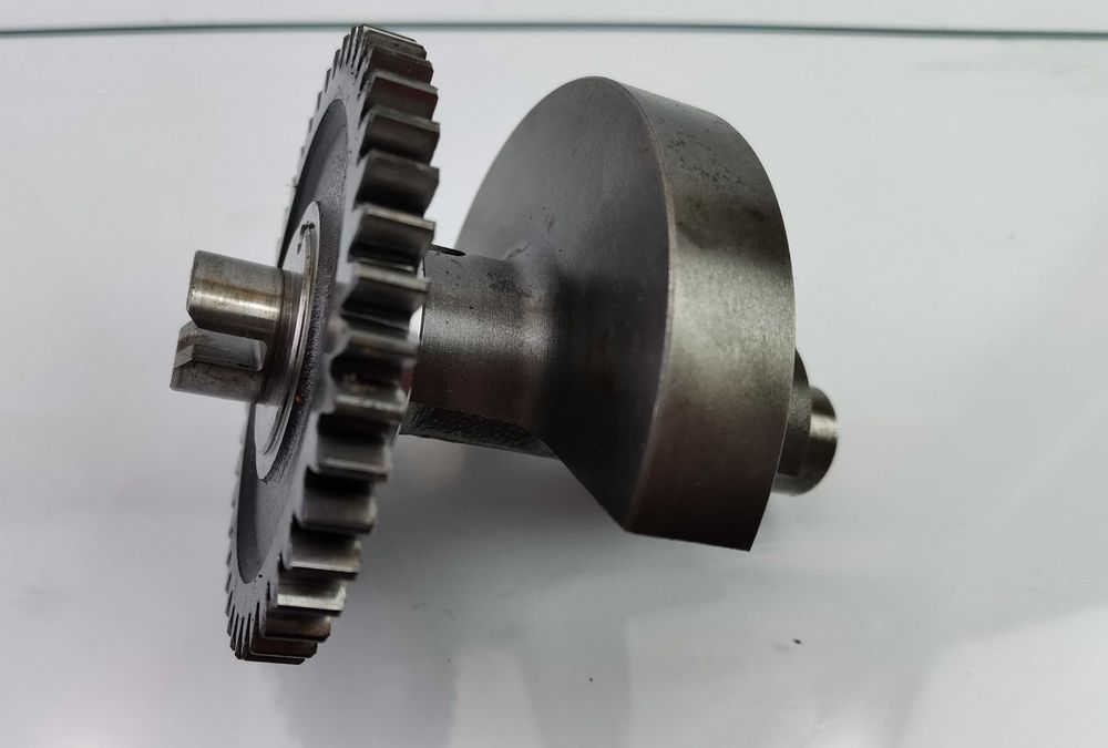 Wałek wyrownowazajacy balansujący  balanser polaris predator 500 04