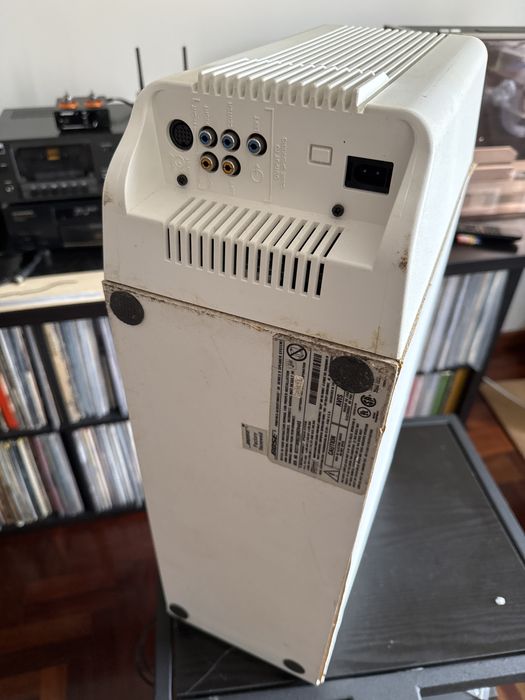 Conjunto colunas Bose Acoustimass 30 com 4 satélites Jewel Bose