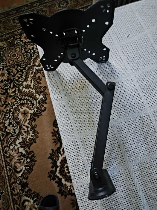 Кронштейн для телевізора