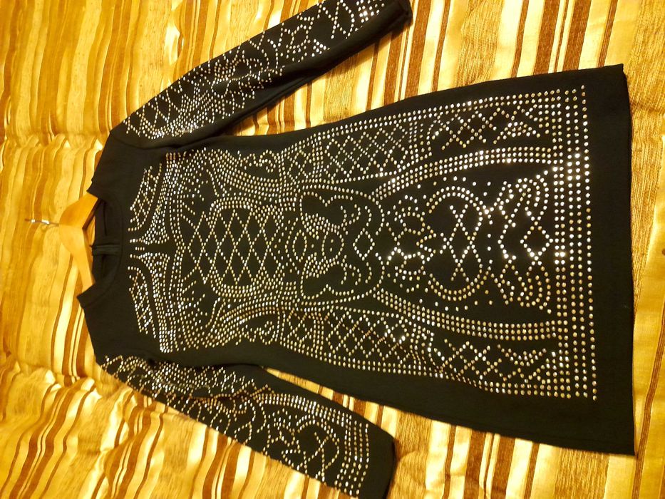 Vestido preto com brilhantes S/M