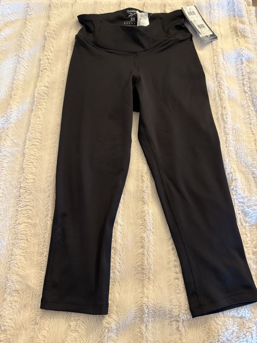 Vendo leggings Reebok novos