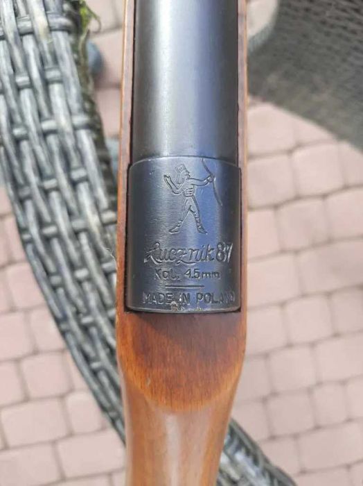 Wiatrówka łucznik 87