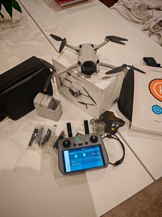 Vendo ou troco, DJI Mini 4 Pro Combo, como novo