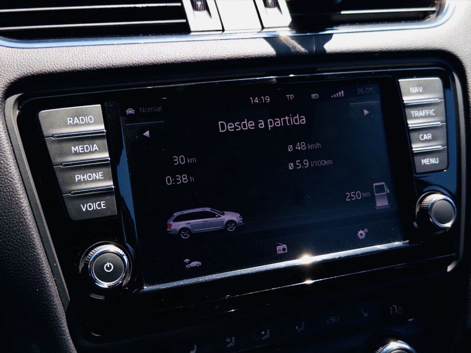 Skoda Octavia vRS 2.0 TSI DSG 220cv