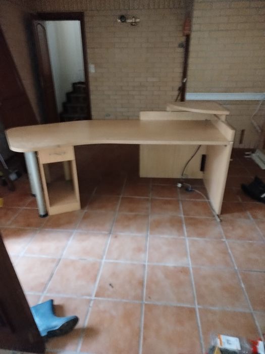 Secretária 180cm x 60cm