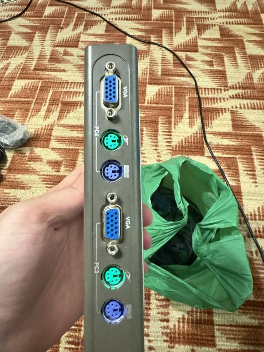 KVM Свич на 4 ПК (DKVM-4K)